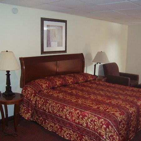 Inn At Монтиселло Экстерьер фото